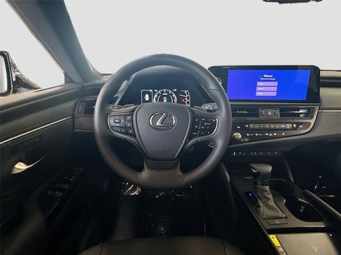 Used 2025 Lexus ES 350 w/ Premium Package FWD image 11