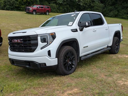 Used 2026 GMC Sierra 1500 Elevation w/ Elevation Premium Package AWD/4WD image 3