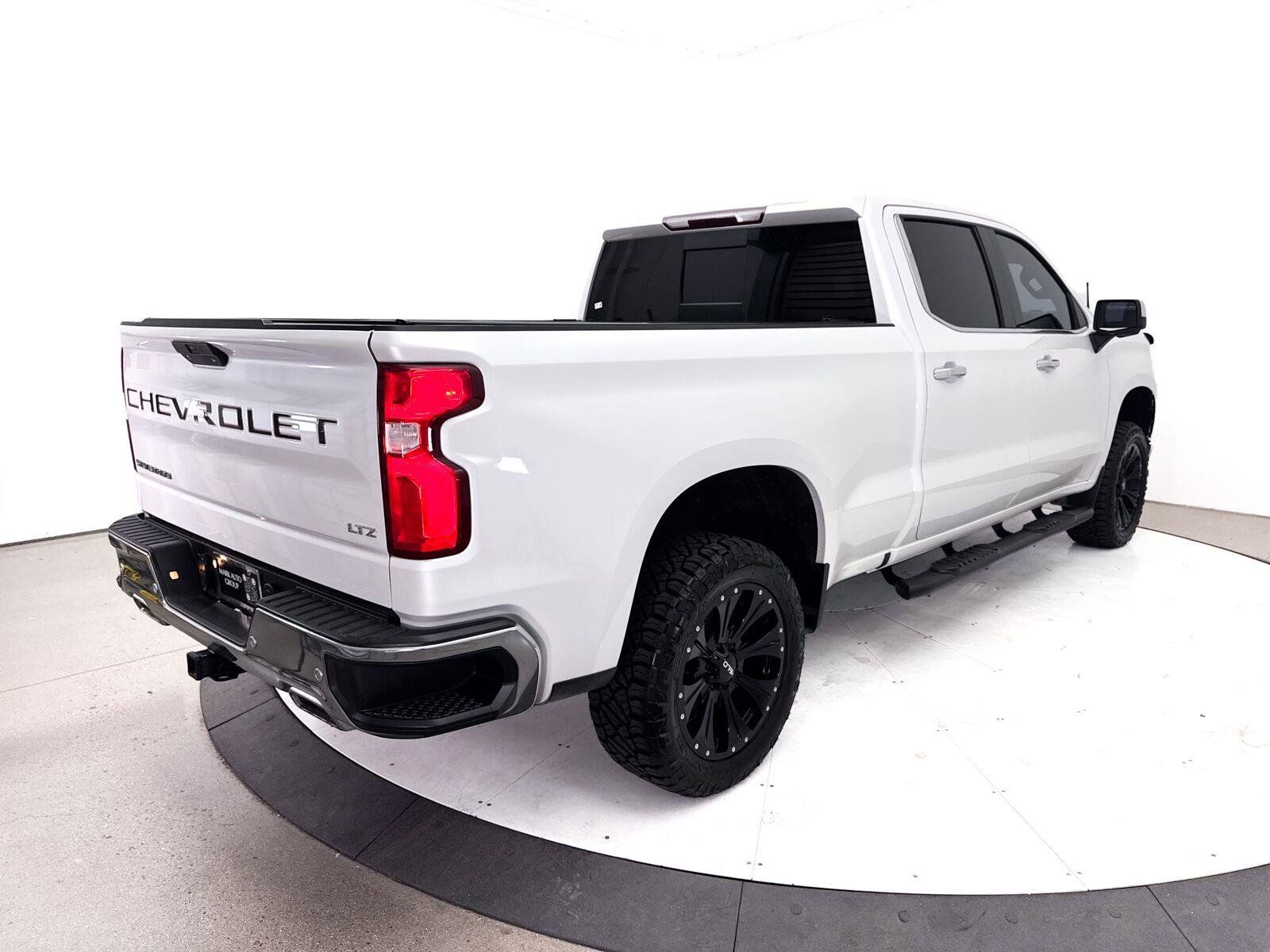 Used 2020 Chevrolet Silverado 1500 LTZ w/ LTZ Plus Package AWD/4WD image 17