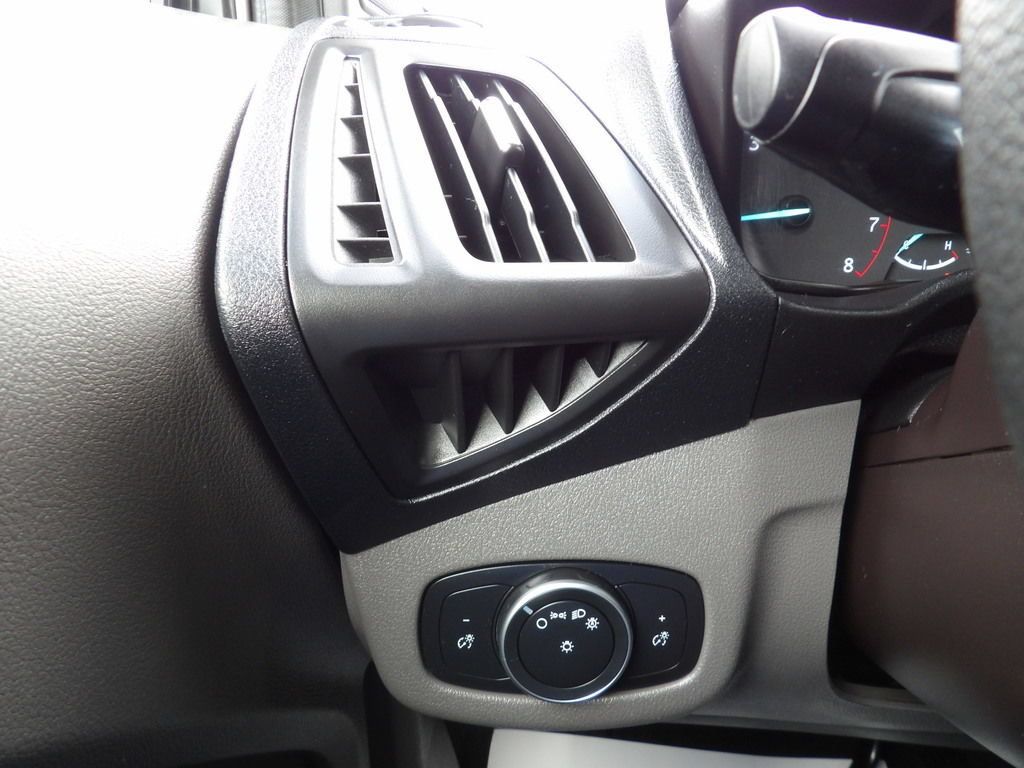 Used 2020 Ford Transit Connect XL FWD image 19