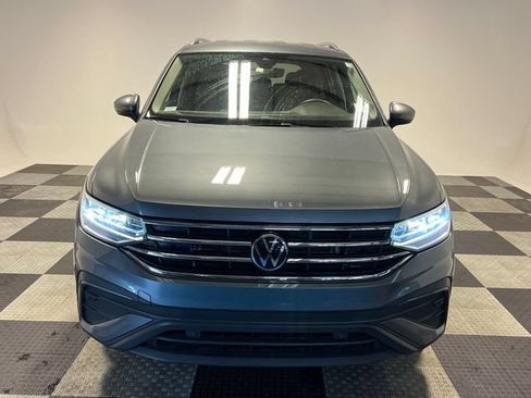 Certified 2023 Volkswagen Tiguan SE FWD image 2