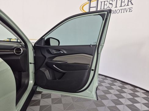 Used 2025 Chevrolet Trax ACTIV w/ Driver Confidence Package FWD image 36