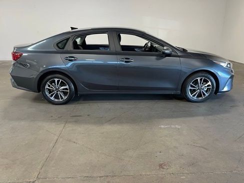 Used 2024 Kia Forte LXS FWD image 2