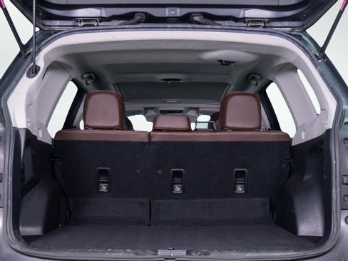 Used 2018 Subaru Forester 2.5i Touring AWD/4WD image 8