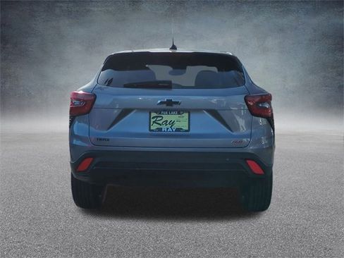 Used 2024 Chevrolet Trax RS w/ Driver Confidence Package image 8