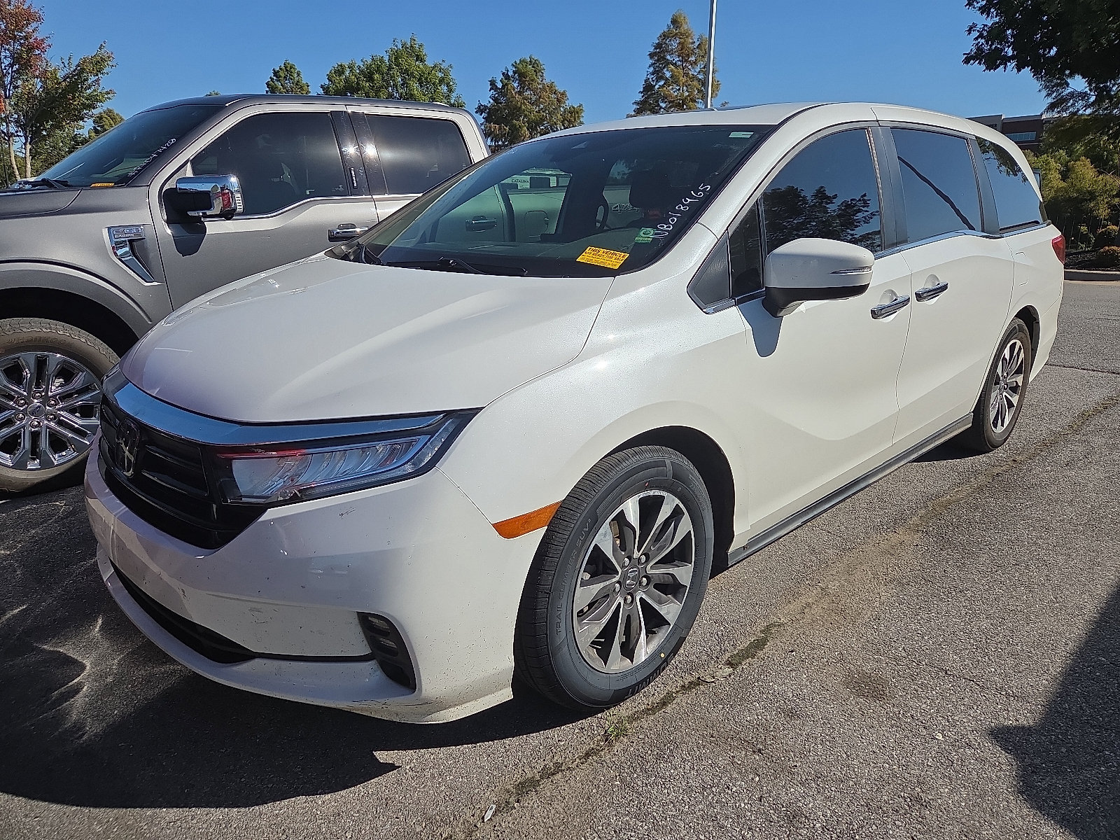 Used 2022 Honda Odyssey EX-L image 2