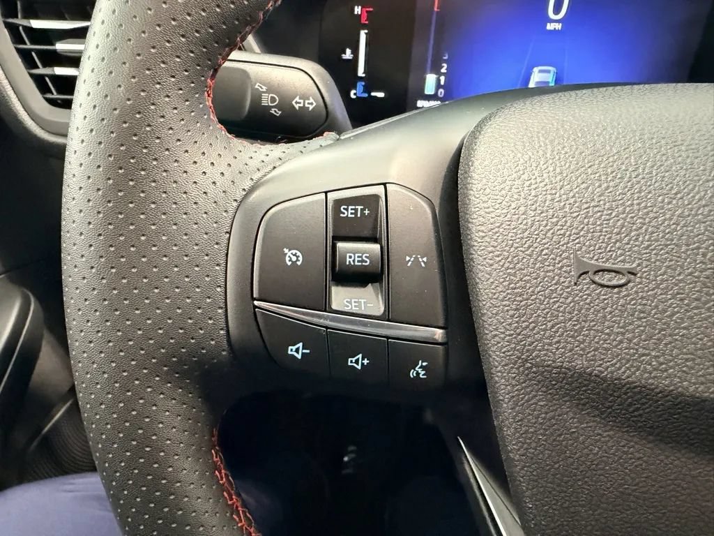 Used 2025 Ford Escape ST-Line Select AWD/4WD image 14