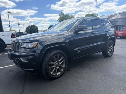 Used 2016 Jeep Grand Cherokee Limited 75th Anniversary AWD/4WD image 3