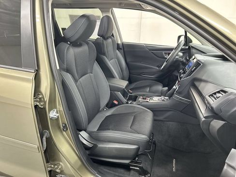 Used 2024 Subaru Forester Premium AWD/4WD image 23