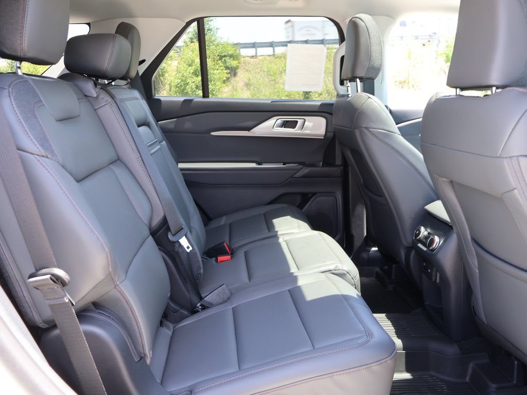 New 2026 Ford Explorer Active w/ Active Comfort Package AWD/4WD image 13