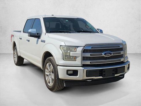 Used 2017 Ford F150 Platinum w/ Equipment Group 701A Luxury AWD/4WD image 3