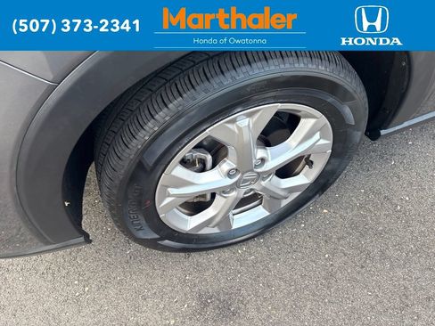 Used 2024 Honda HR-V LX image 9