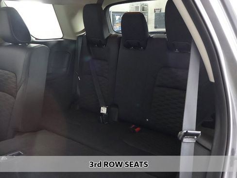 Used 2024 Nissan Pathfinder S image 5