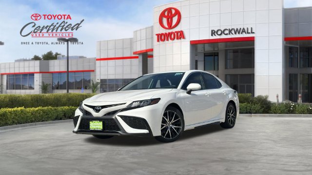 Certified 2023 Toyota Camry SE FWD image 1