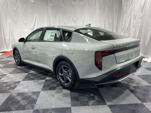 New 2026 Kia K4 LXS image 3