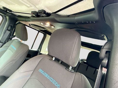 Used 2021 Jeep Wrangler Unlimited Rubicon 4xe w/ Cold Weather Group AWD/4WD image 20