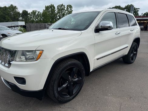 Used 2012 Jeep Grand Cherokee Overland AWD/4WD image 9