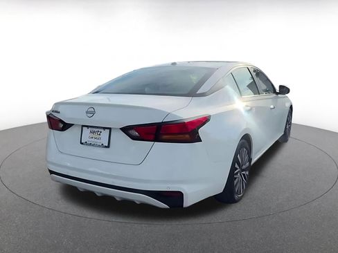 Used 2025 Nissan Altima 2.5 SV image 14