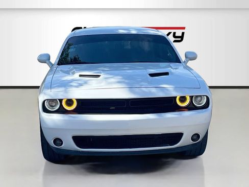 Used 2022 Dodge Challenger SXT w/ Driver Convenience Group AWD/4WD image 2