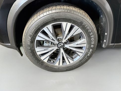 Used 2022 Nissan Rogue SV FWD image 38