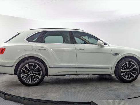 Used 2019 Bentley Bentayga AWD/4WD image 9