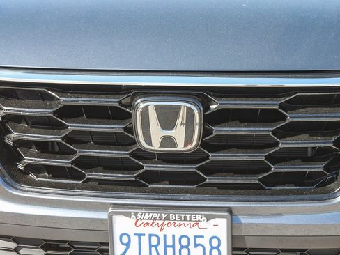Certified 2025 Honda CR-V EX image 6