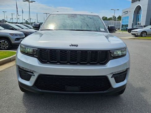 New 2025 Jeep Grand Cherokee Limited w/ Black Appearance Package image 2