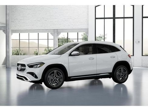 Used 2026 Mercedes-Benz GLA 250 4MATIC image 37