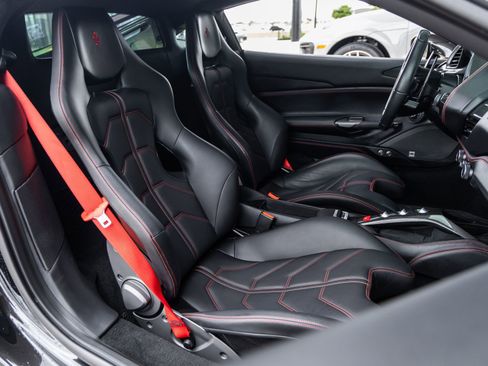 Used 2017 Ferrari 488 GTB RWD image 38
