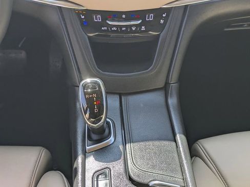Used 2017 Cadillac XT5 Platinum AWD/4WD image 20