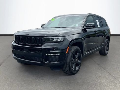 Certified 2025 Jeep Grand Cherokee L Limited w/ Black Appearance Package RWD image 3