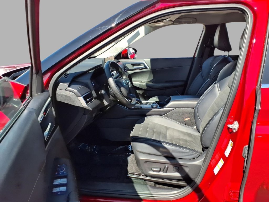 Used 2025 Mitsubishi Outlander SE AWD/4WD image 22