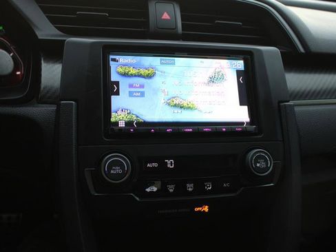 Used 2018 Honda Civic Sport image 19