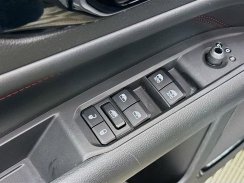 Used 2024 Jeep Compass Trailhawk image 17