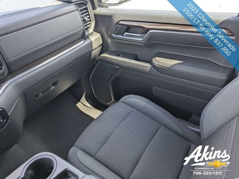 Used 2023 Chevrolet Silverado 1500 LT AWD/4WD image 16