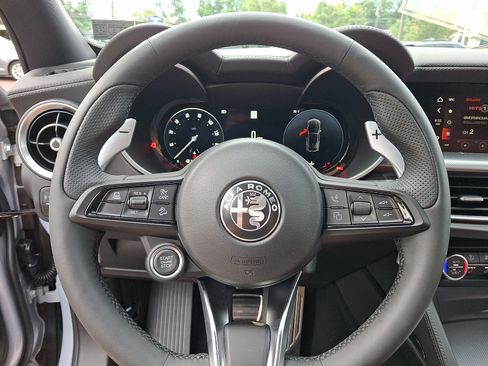 New 2026 Alfa Romeo Stelvio Sprint AWD/4WD image 17