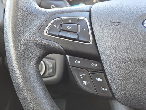 Used 2018 Ford Escape SE image 9