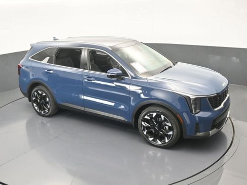 Used 2025 Kia Sorento SX image 61