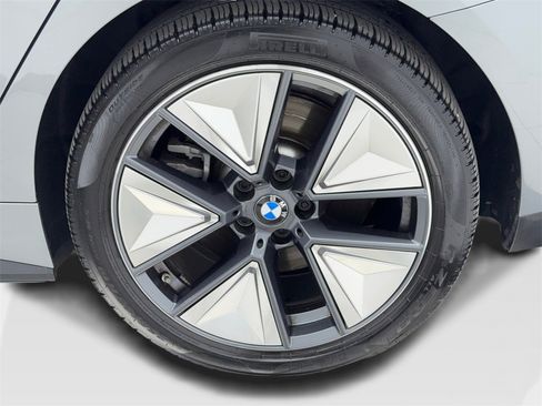 Used 2025 BMW i4 eDrive40 w/ Premium Package image 60