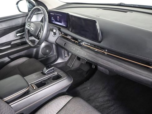 Used 2023 Nissan Ariya VENTURE+ image 26