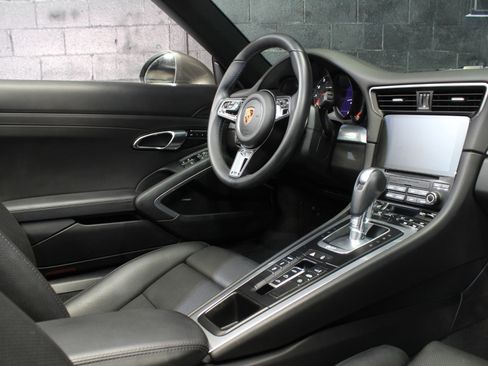 Used 2017 Porsche 911 Carrera image 43