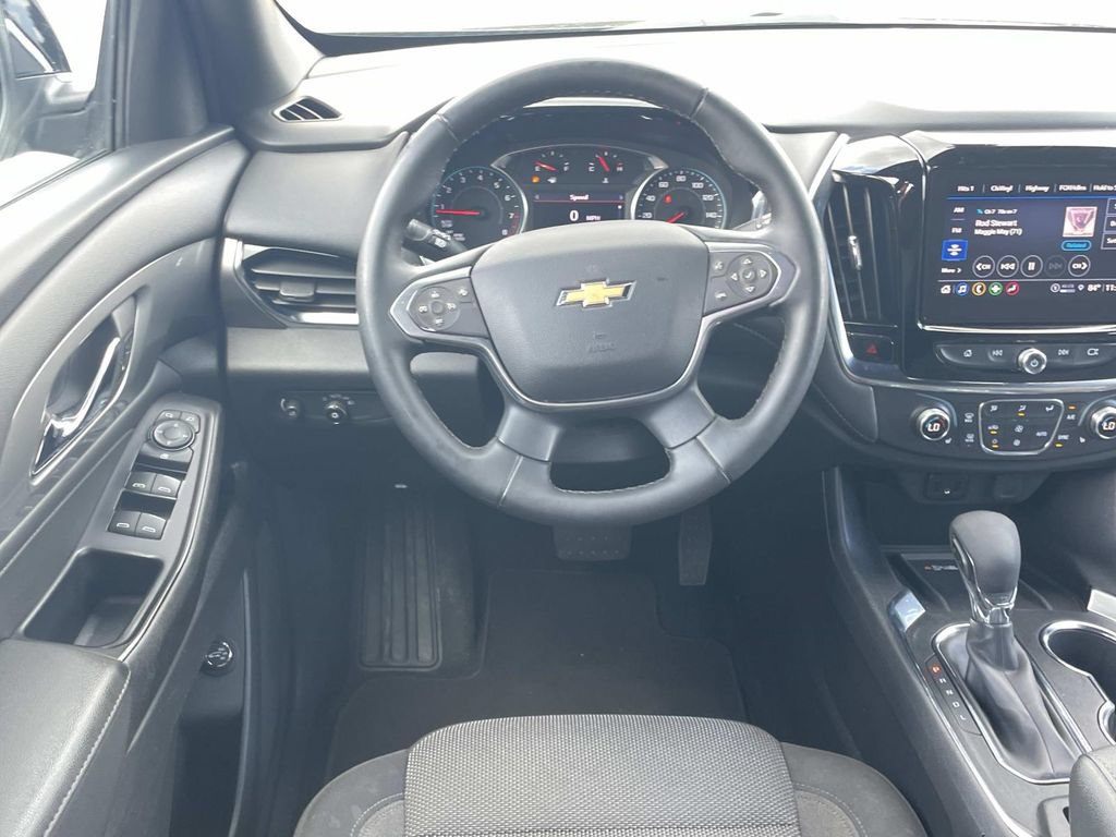 Used 2023 Chevrolet Traverse LT FWD image 15