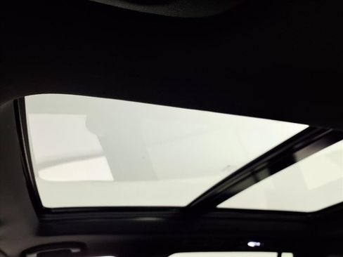 Certified 2025 Cadillac XT6 Premium Luxury image 7