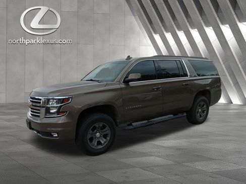 Used 2016 Chevrolet Suburban LT w/ Luxury Package image 3