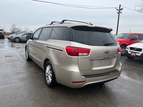 Used 2016 Kia Sedona LX w/ Option Group 020 FWD image 7