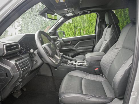 Used 2025 Toyota 4Runner TRD Off-Road Premium w/ Tow Technology Package AWD/4WD image 7