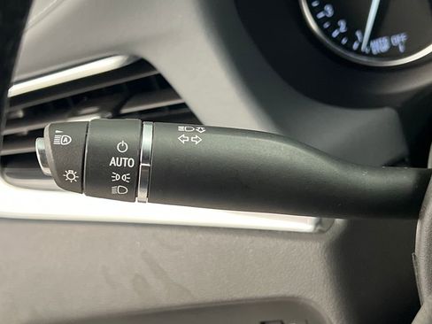 Used 2024 Buick Enclave Premium image 57