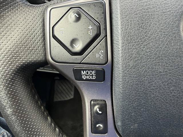 Used 2018 Toyota Tacoma SR5 AWD/4WD image 18