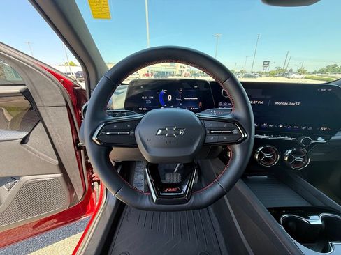 Used 2025 Chevrolet Blazer EV RS AWD/4WD image 19