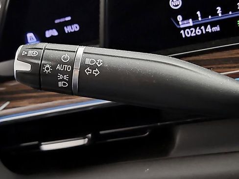 Used 2023 Cadillac Escalade ESV Premium Luxury image 27